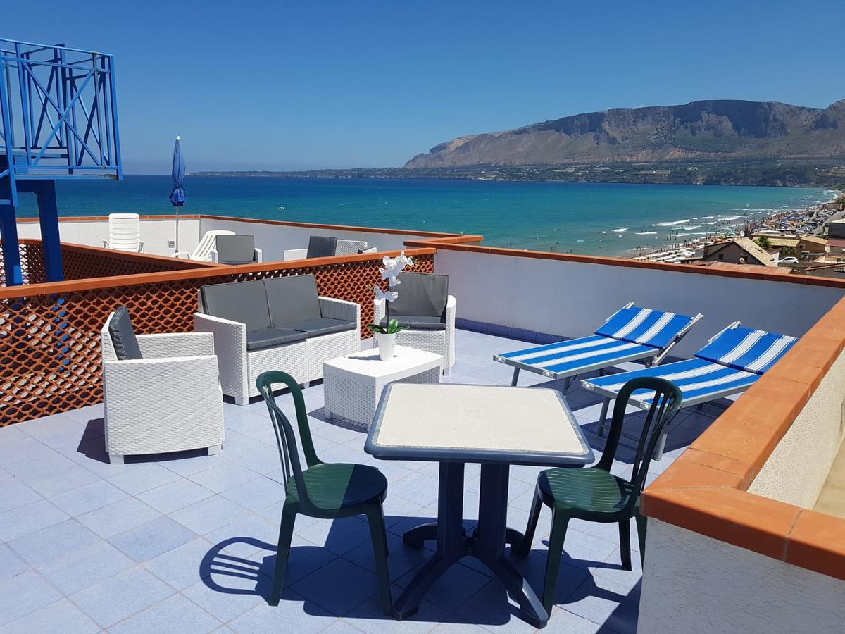 Le Palme Vacanze Trappeto  Εξωτερικό φωτογραφία